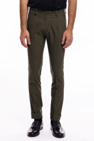 Pantalone uomo verde militare fresco lana tasca america con una pinces e risvolto 4cm